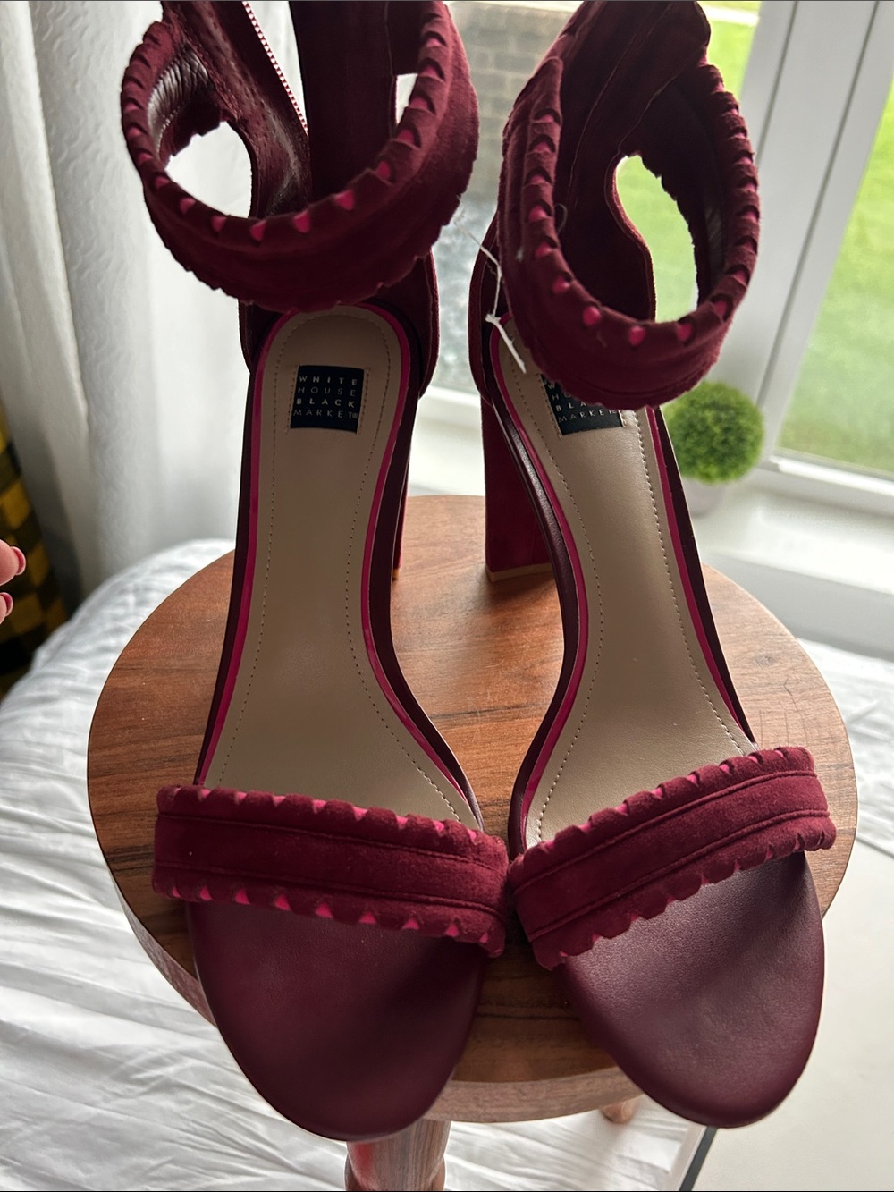 WHBM 4 inch heel 9.5 suede Burgundy pink stitch Block Heel Sandals